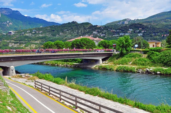 Řeka v riva del garda, Itálie — Stock fotografie