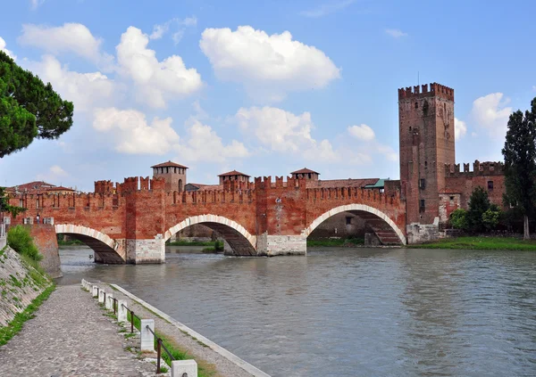 Old bridge of Verona — Stock Photo, Image