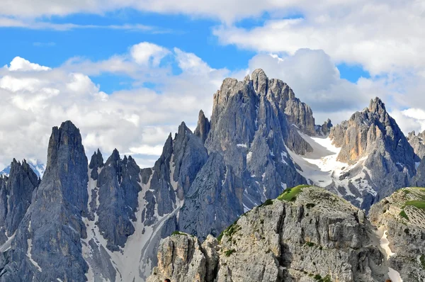 Bergketen in de Dolomieten, Italië — Stockfoto