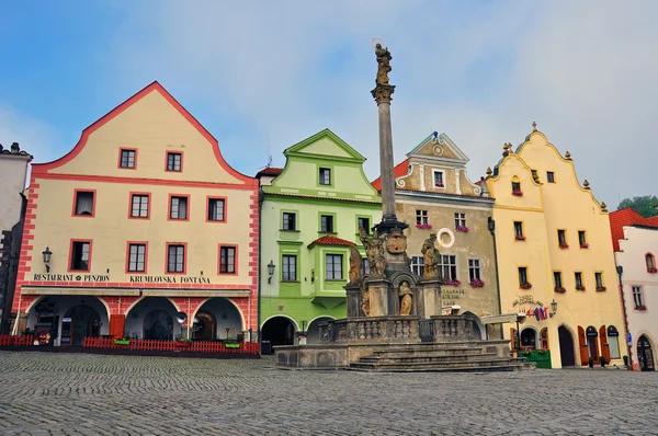 Český krumlov: na hlavním náměstí — Stock fotografie