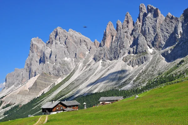 Alperna på sommaren i Dolomiterna — Stockfoto