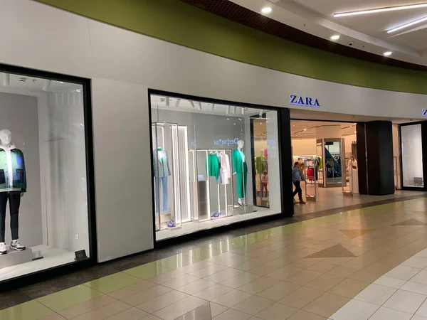 Yaroslavl Rusland Februari 2022 Gevel Van Winkel Zara Het Winkelcentrum — Stockfoto