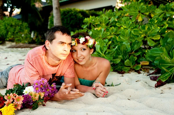 Family on the beach — Stock Photo, Image