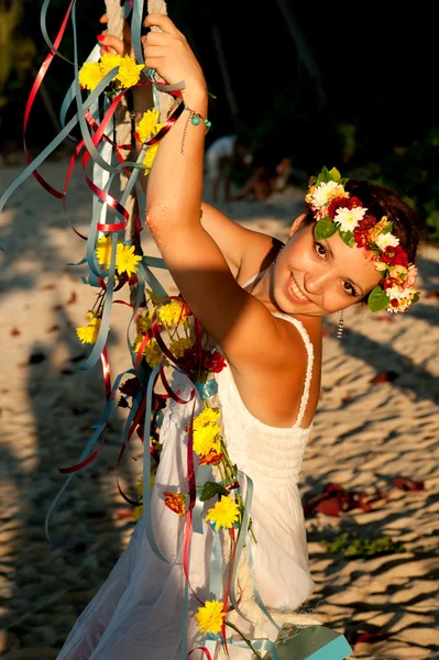 Menina na praia — Fotografia de Stock