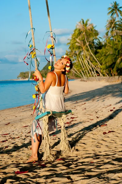 Girl on the beach — Stock Photo, Image