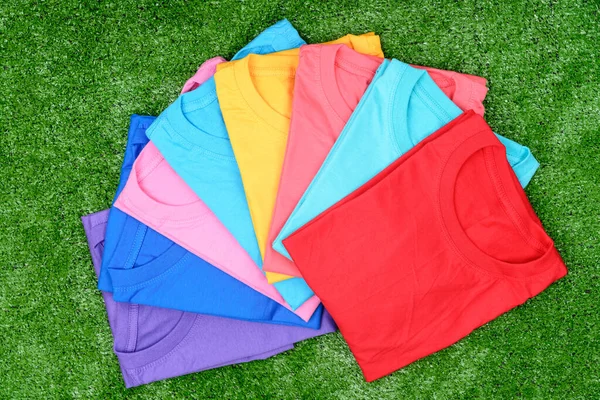 Colorful Cotton Shirt Put Green Grass — Foto de Stock