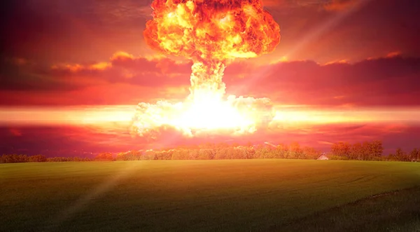 Nucleaire Explosie Achtergrond Van Een Groen Gezaaid Veld Stockfoto