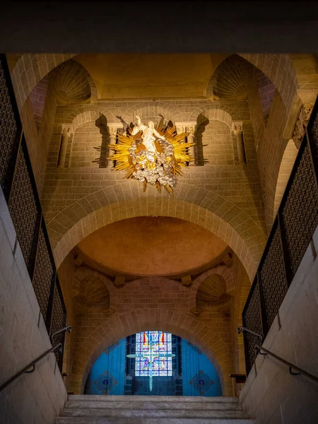 Puy Velay Katedrali Nin Girişi Katedrale Giden Merdivenlerden Görüldü — Stok fotoğraf