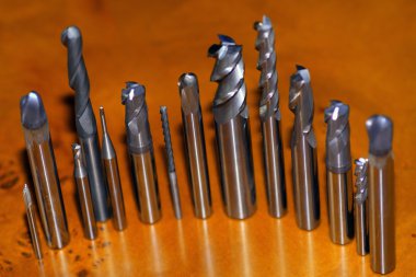 Matkaplar ve eğitim setleri