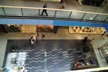 büyük alışveriş merkezi