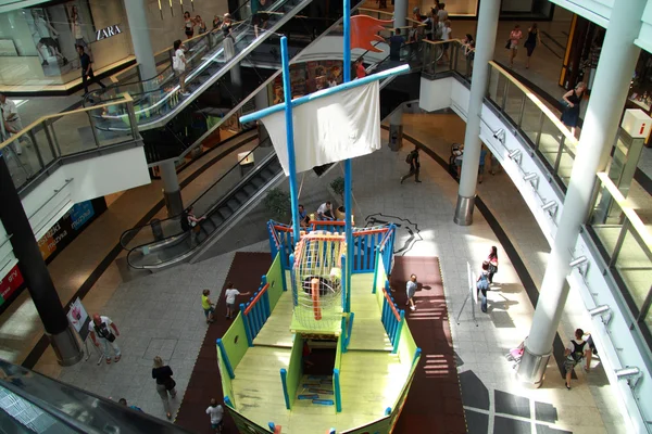 Gran centro comercial — Foto de Stock