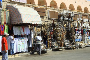 Sürmeli'nın Bazaarı sokak