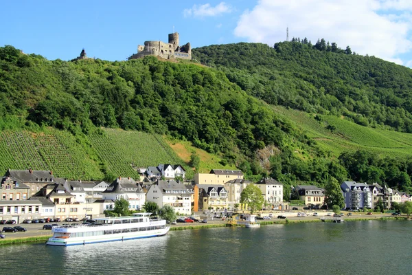 Slott och fästningar längs mosel revier — Stockfoto