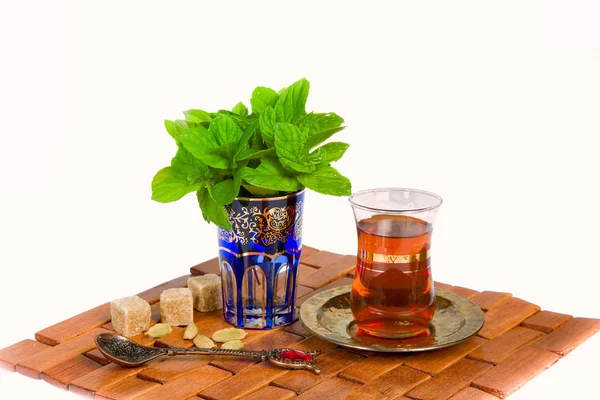 Traditional mint tea — Stock Photo, Image