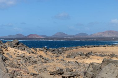 Volkanik ada, manzarası güzel