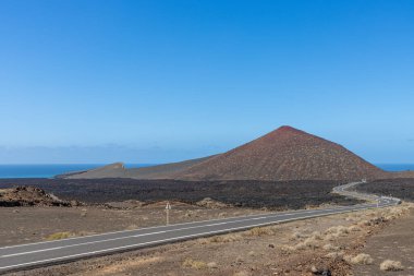 Volkanik ada, manzarası güzel