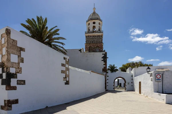 Atlantik Okyanusu 'ndaki Kanarya Adaları' ndaki Lanzarote Adası 'ndaki Teguise şehrinden ayrıntılar