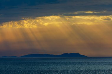 Yunanistan 'ın Korfu adasındaki Acharavi plajından gün batımı