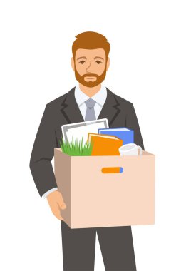 İşsiz kovulmuş, takım elbiseli bir adam. Üzgün işsiz ofis çalışanı kişisel eşyalarla dolu kutuyu tutuyor. Üzgün yüz, iş kaybından endişeleniyor. Ekonomik kriz sırasında işsizlik. Düz vektör illüstrasyonu