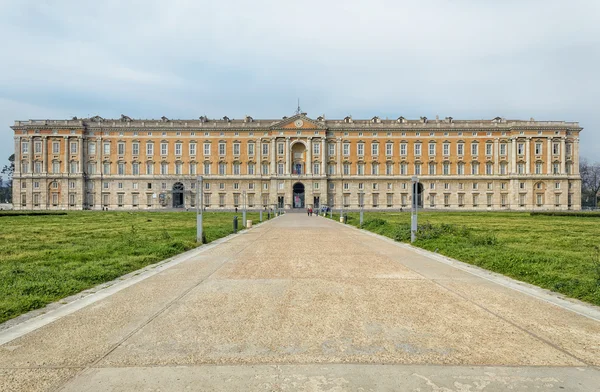 Vooraanzicht Koninklijk Paleis caserta — Stockfoto