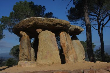 Dolmen.