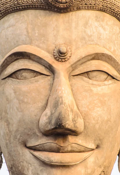 Sourire thaïlandais Statue de Bouddha — Photo