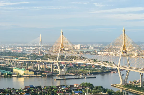 Visa av bron bhumibol — Stockfoto