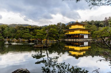 Kinkakuji Tapınağı