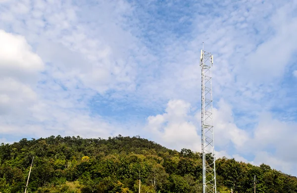 Single Mobile Tower in Mountain — Stock Photo, Image