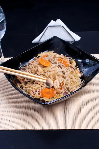 Chicken noodles — Stock Photo, Image