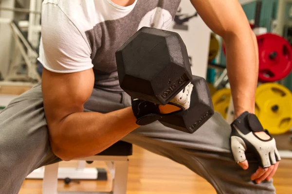 En el gimnasio — Foto de Stock