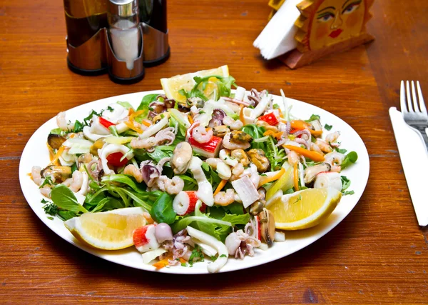 Salada de frutos do mar — Fotografia de Stock