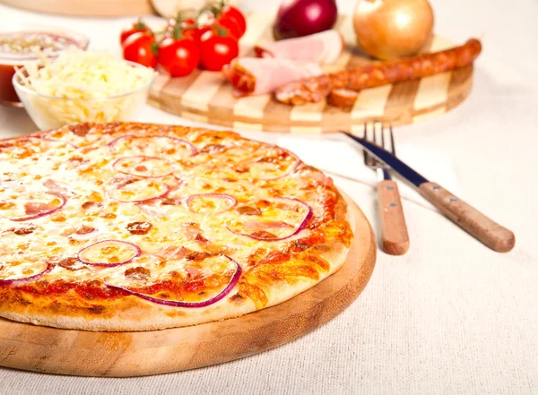 Pizza — Stockfoto