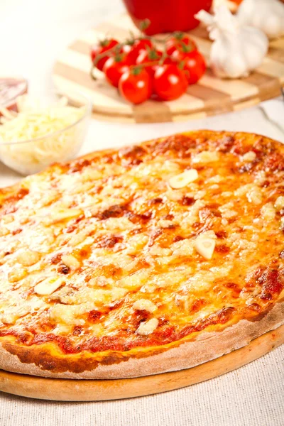 Pizza with garlic — Stock Photo, Image