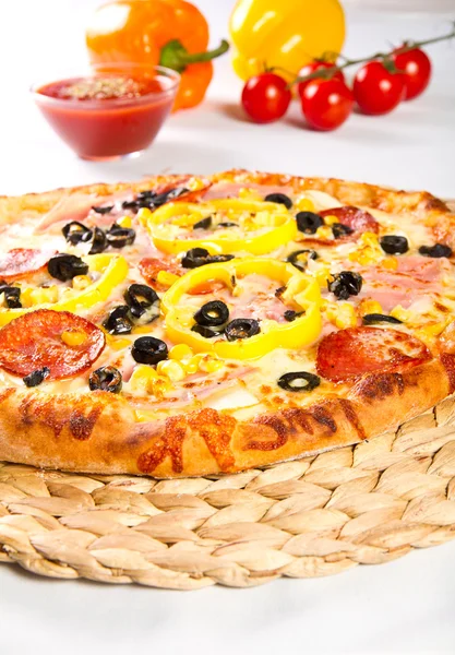 Pizza — Stockfoto