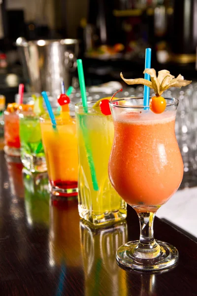 Cocktails — Stockfoto