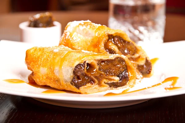 Rotolo di dessert di prugna — Foto Stock