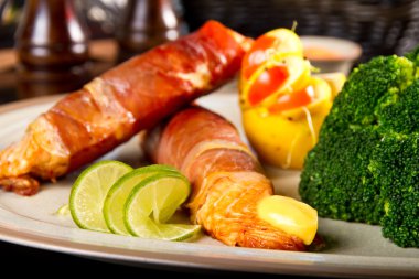 Somon pastırma sarılmış