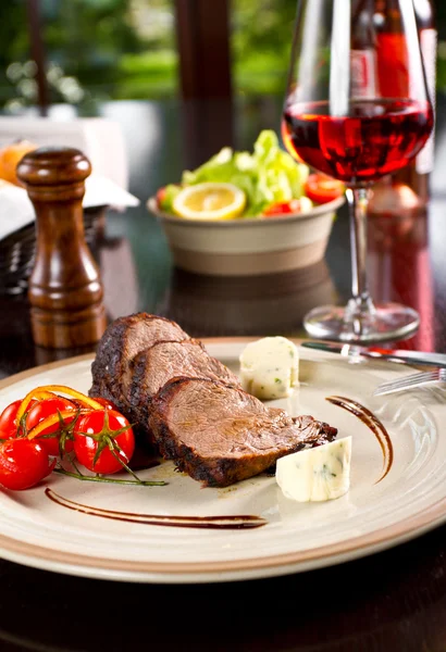 Beef steak — Stock Photo, Image