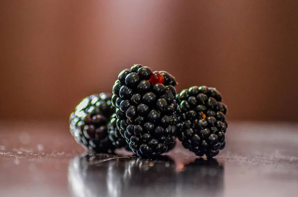 Macro Shot Organic Healthy Blackberry Blackberries Wooden Brown Background — Stock Photo, Image