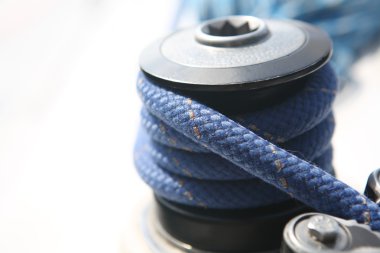 yelkenli tekne vinç, Yatçılık tema