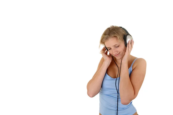 Hübsches Mädchen hört die Musik — Stockfoto