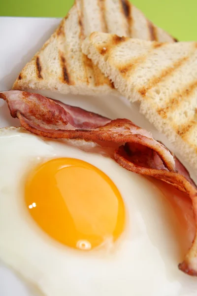 Desayuno - tostadas, huevos, tocino Imagen de stock