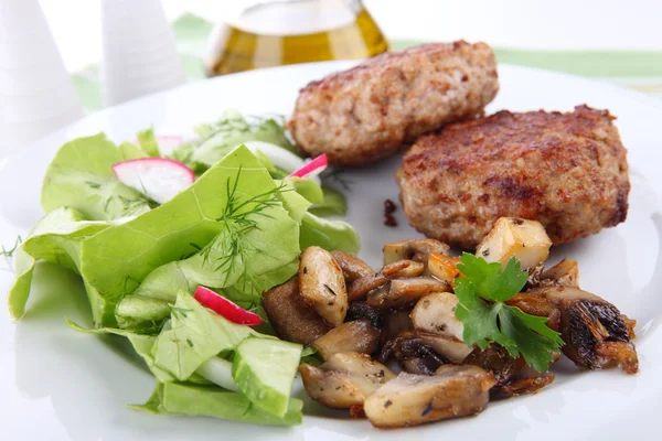 Meat balls with mushrooms — Stock Photo, Image