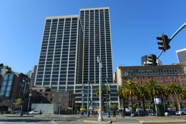 Steuart ve Spear Tower, San Francisco şehir merkezindeki Finans Bölgesi One Market Plaza, Kaliforniya CA, ABD.