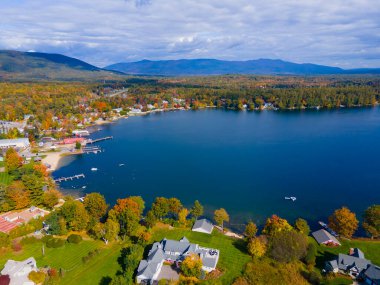 Merkez Liman Merkezi hava manzarası Winnipesaukee Gölü, New Hampshire NH, ABD. 