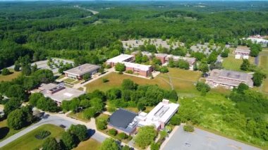 Haverhill, Massachusetts MA, ABD 'deki Kuzey Essex Community College Haverhill Kampüsü hava görüntüsü. 