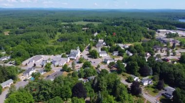 Lunenburg şehir merkezinin hava manzarası, Town Hall, United Parish Church ve Town Common, Lunenburg, Massachusetts MA, ABD.  