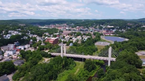 Fitchburg Arthur Ditommaso Memorial Bridge Rzece Nashua Historycznym Centrum Fitchburga — Wideo stockowe