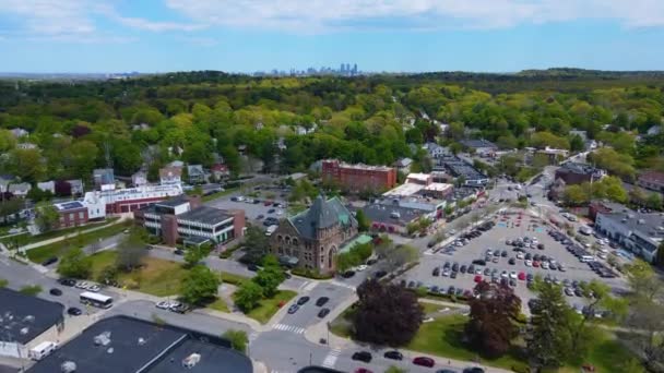 Newton Centre Historiska Distrikt Antenn Utsikt Inklusive Newton Centre Grön — Stockvideo